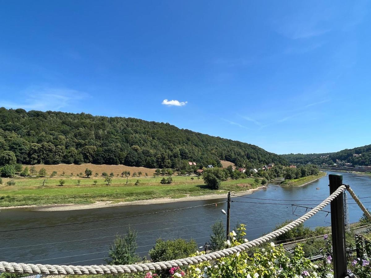 Saechsische-Schweiz-Ferienhaus-Wohnung-1-Mit-Elbblick-Sauna-Und-Kamin 쾨닉슈타인 안 데어 엘베 외부 사진